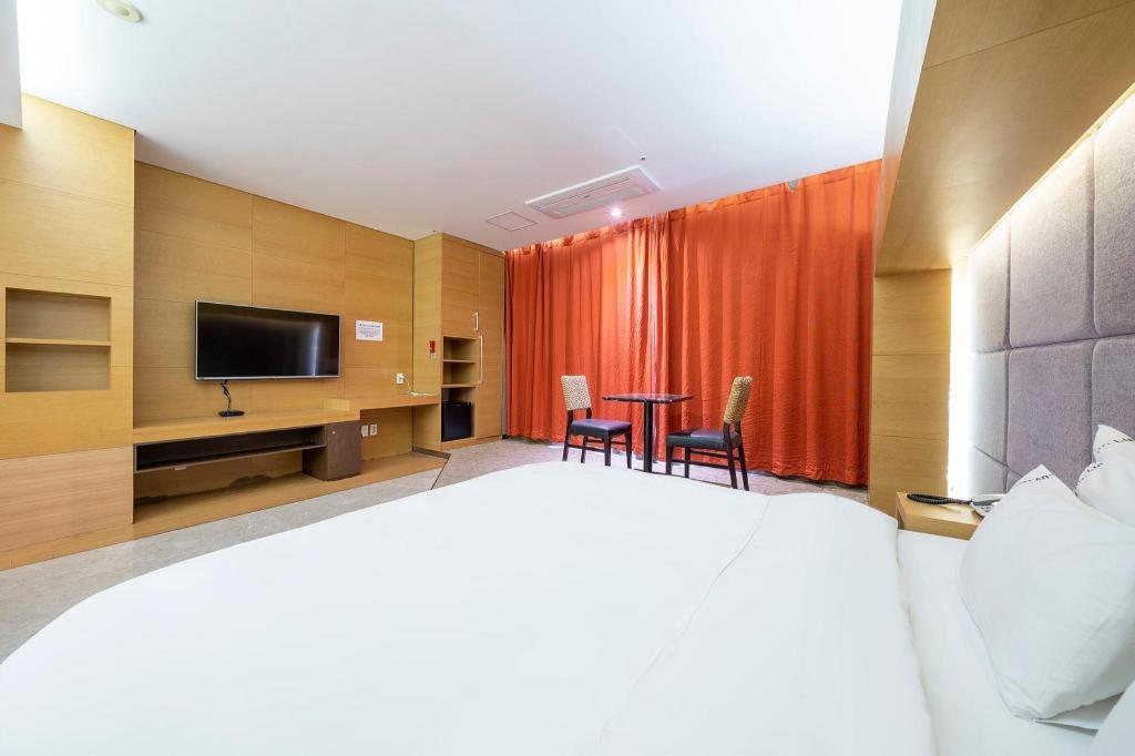 Business Design Hotel Luv Inčchon Exteriér fotografie