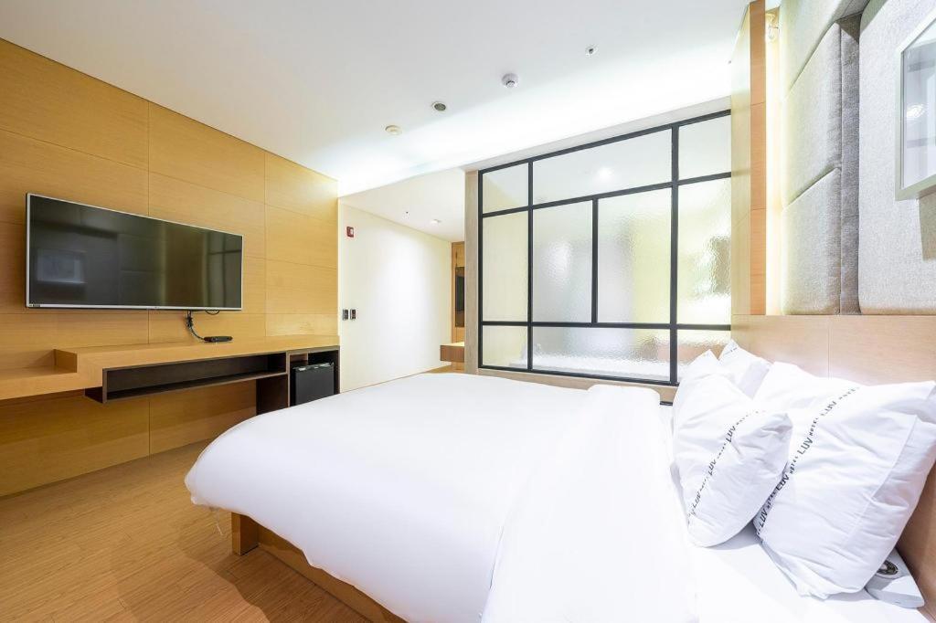 Business Design Hotel Luv Inčchon Exteriér fotografie
